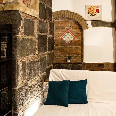 Original Sicily Bed and breakfast Santa Venerina